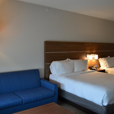 Holiday Inn Express & Suites - Charlotte Ne - University Area By Ihg Dış mekan fotoğraf