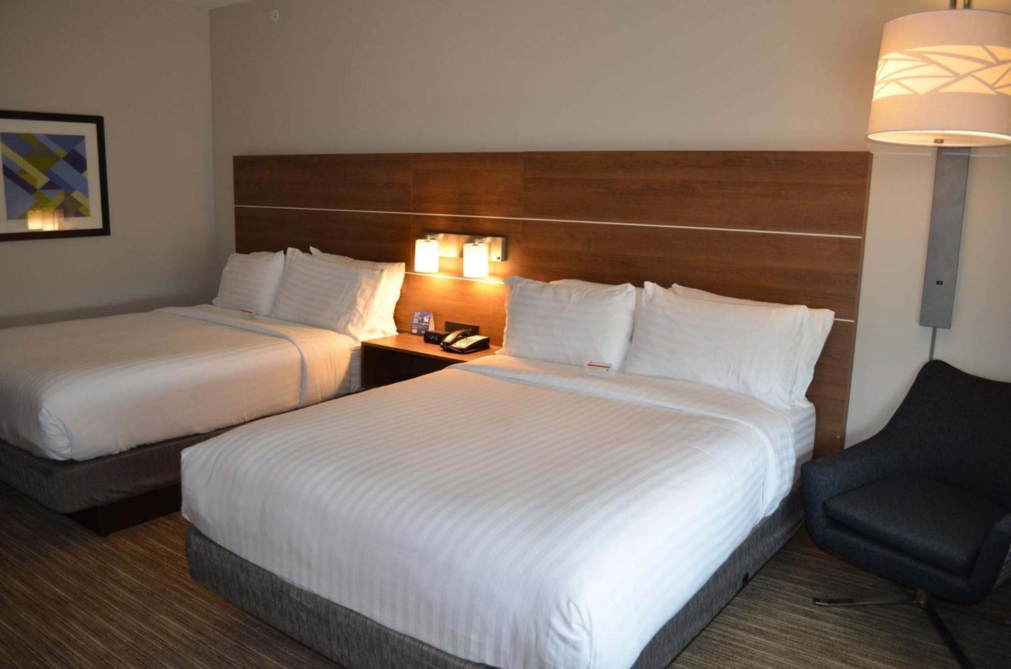 Holiday Inn Express & Suites - Charlotte Ne - University Area By Ihg Dış mekan fotoğraf