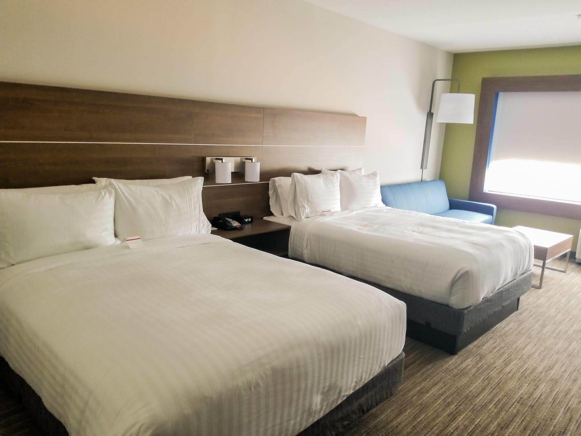 Holiday Inn Express & Suites - Charlotte Ne - University Area By Ihg Dış mekan fotoğraf