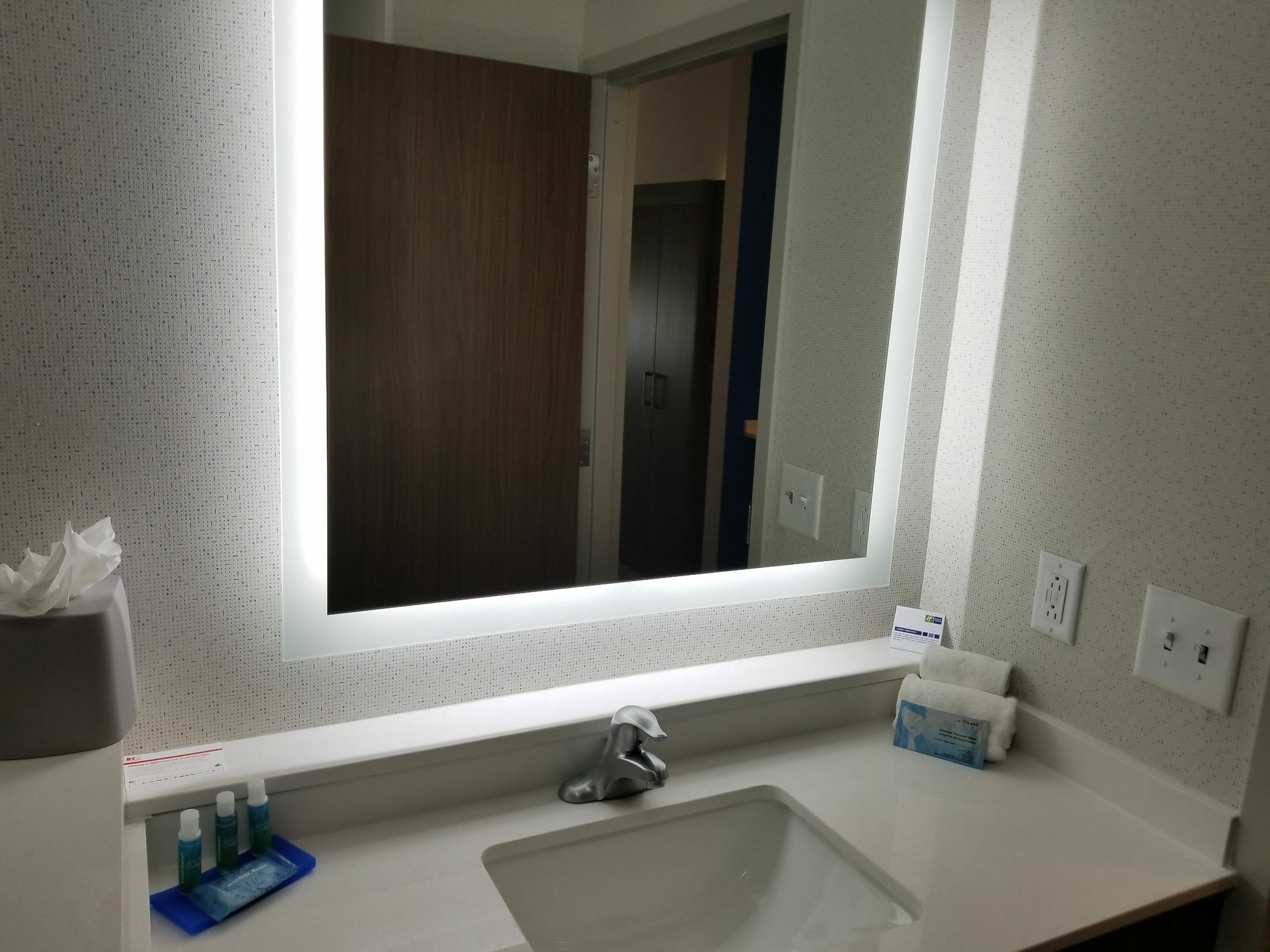 Holiday Inn Express & Suites - Charlotte Ne - University Area By Ihg Dış mekan fotoğraf