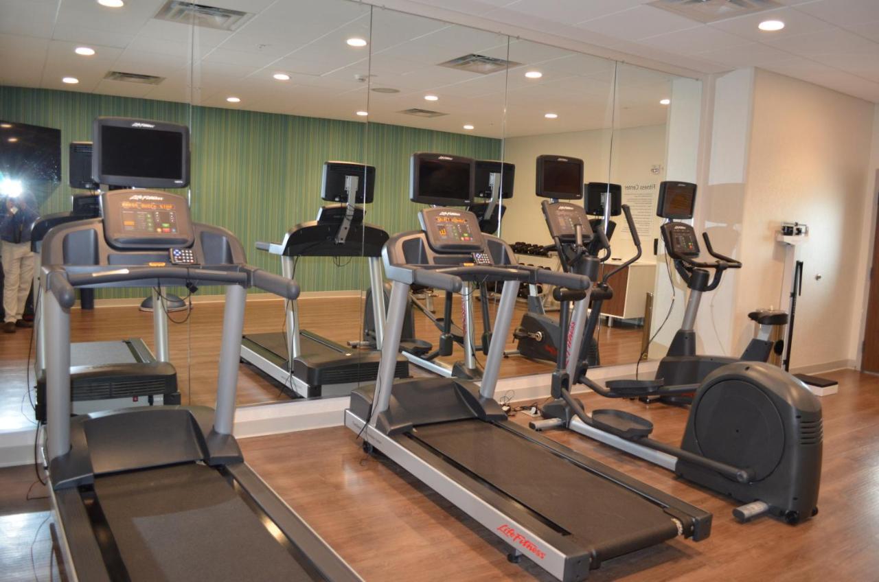 Holiday Inn Express & Suites - Charlotte Ne - University Area By Ihg Dış mekan fotoğraf