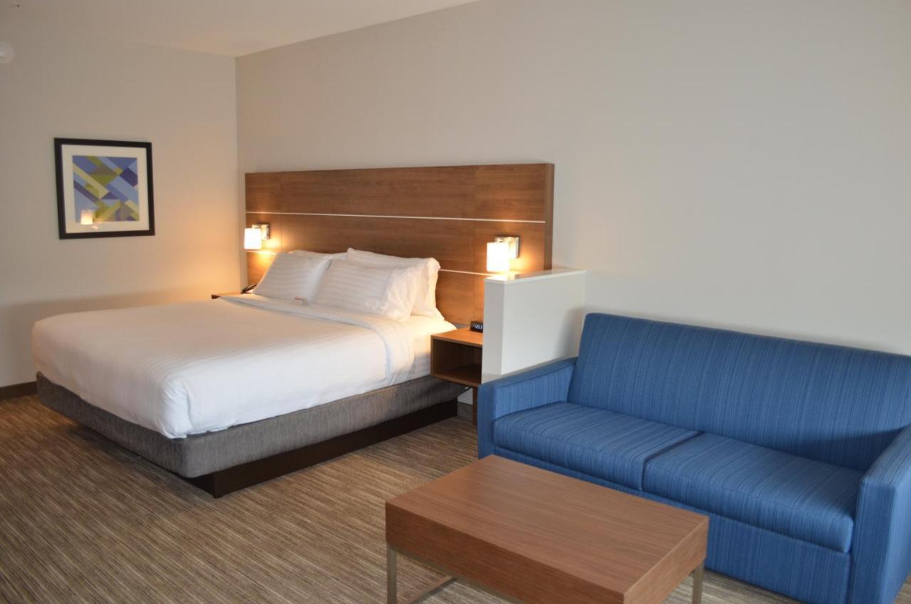 Holiday Inn Express & Suites - Charlotte Ne - University Area By Ihg Dış mekan fotoğraf