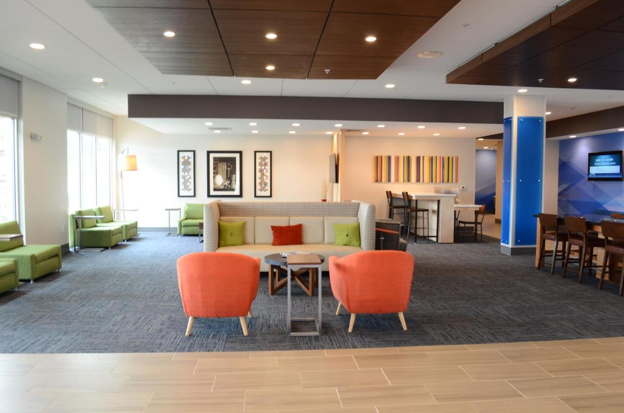 Holiday Inn Express & Suites - Charlotte Ne - University Area By Ihg Dış mekan fotoğraf