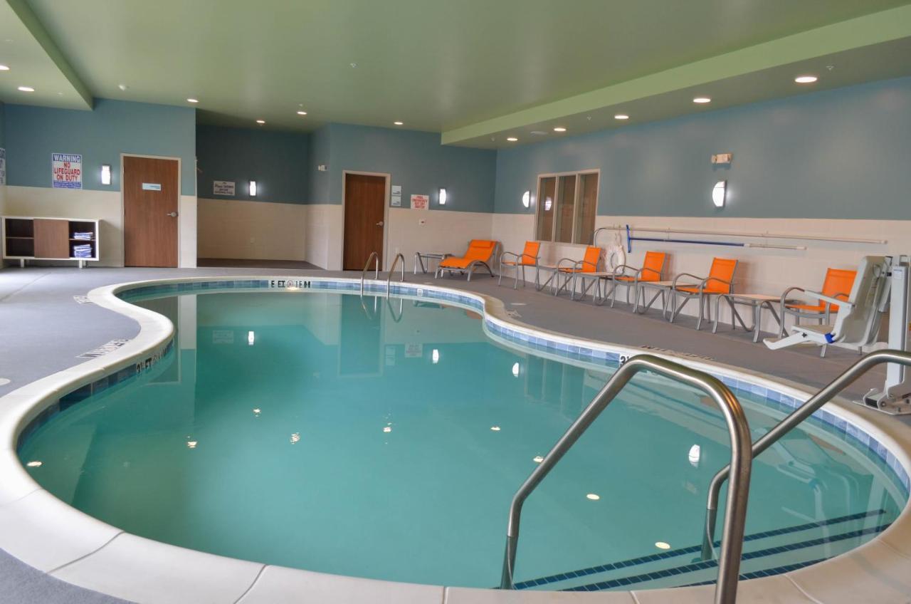 Holiday Inn Express & Suites - Charlotte Ne - University Area By Ihg Dış mekan fotoğraf